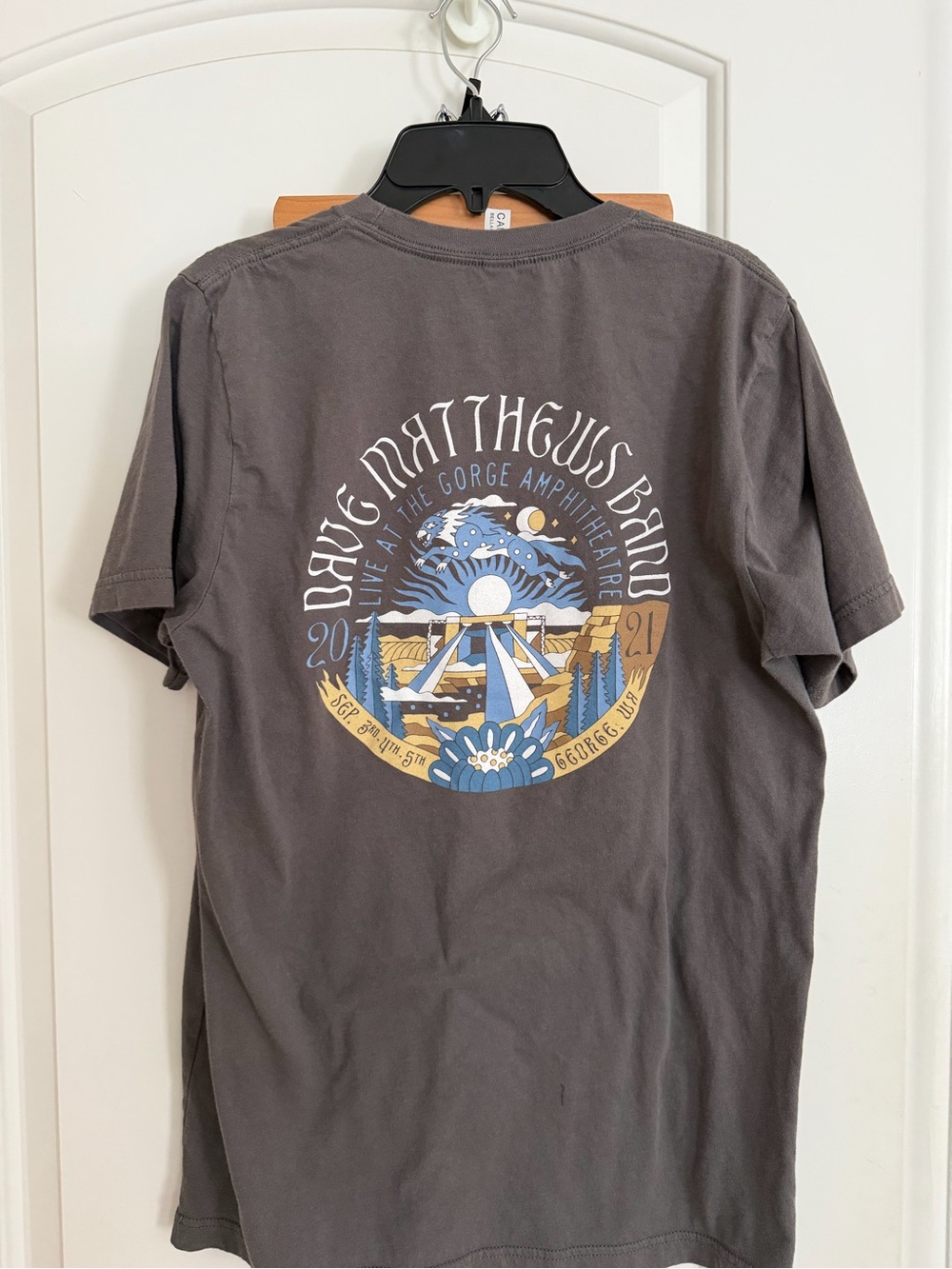 Like new Dave Matthews band DMB gorge 2021 concert t shirt short sleeve medium